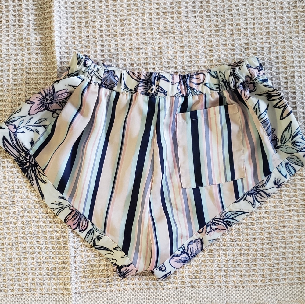 Sam Edelman Floral Strappy Top and Striped Shorts Set Lounge Wear - Picture 5 of 6